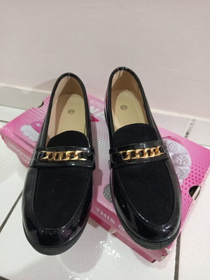 Γυναικεία loafers νούμερο 40 μαύρα σαν καινούργια