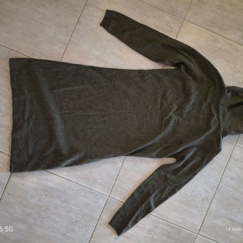 United Colors of Benetton knitted winter dress with hood like new, green, size M