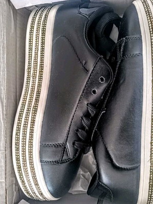 Women's black sneakers new, size 37