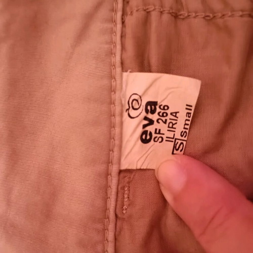 Eva skirt size S cotton with side slits and pockets like new, beige