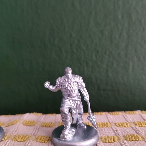 Figure set like new, 4 pieces for role-playing and board games