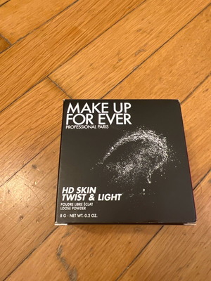 Makeup For Ever HD Skin Twist Light finishing powder new Medium 2.0