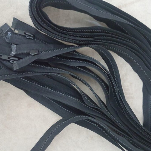 Set of 5 zippers length 1.30 m new