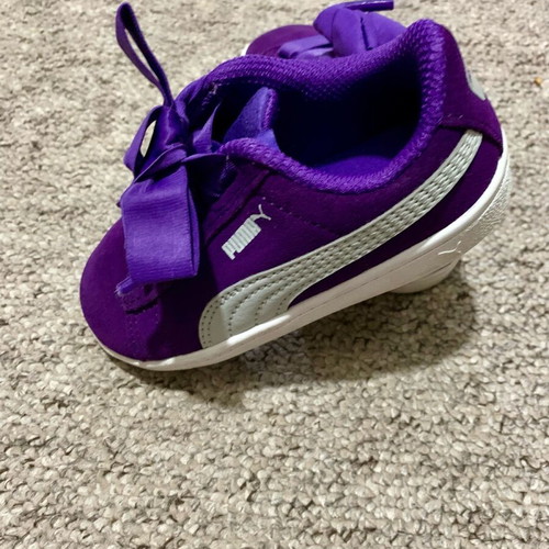 Puma athletic shoes like new, size 23, purple