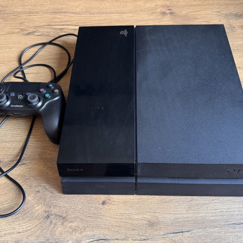 PlayStation 4 Fat 500GB console used with GameMaster wired controller