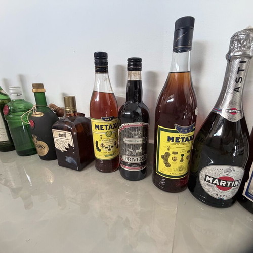 Various drinks new, pack of 16