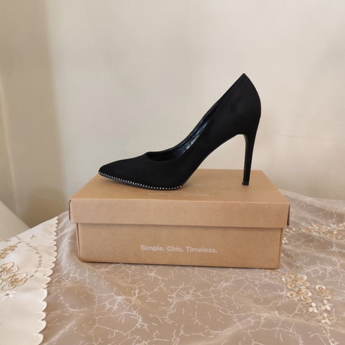 Migato suede black pumps like new, size 41, 10cm heel