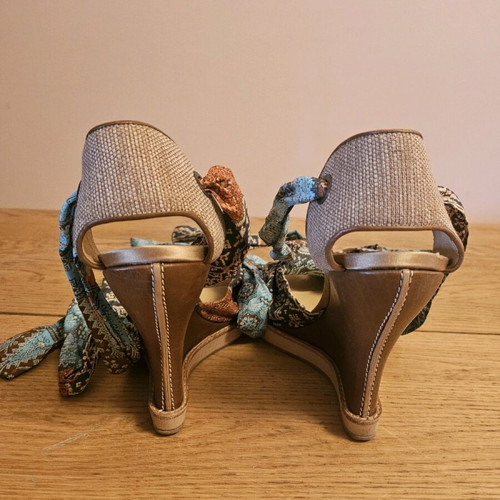 Shy sandals like new, size 40, multicolor leather tan heels