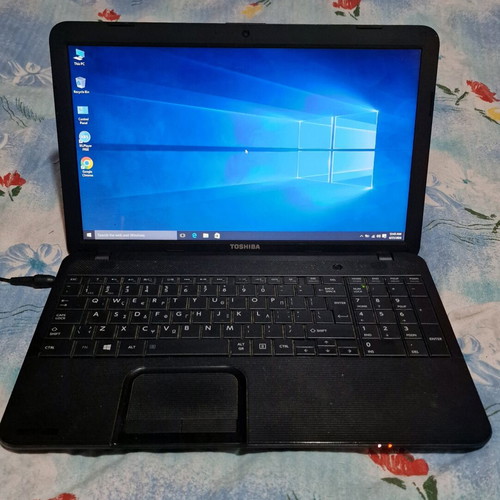 Toshiba Satellite C850D like new with AMD E1-1200, 4GB RAM, 500GB HDD, 15.6 screen