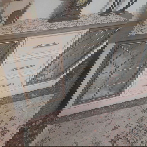 Дървен бюфет