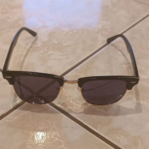Sunglasses like new, black