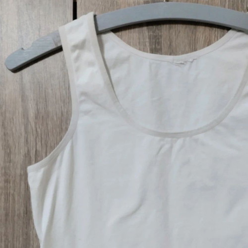 Cotton sleeveless top size M like new, white