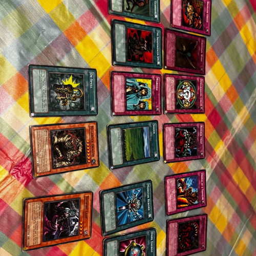 Yu-Gi-Oh cards used, pack of 15
