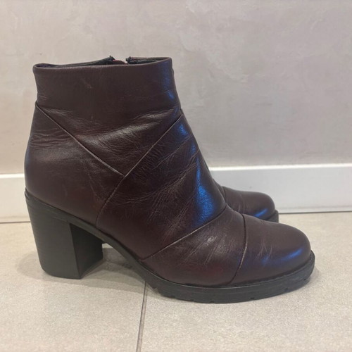 Women's leather boots used, size 37 dark burgundy
