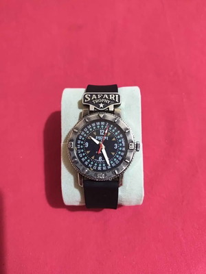 Safari Trophy wristwatch like new, vintage style