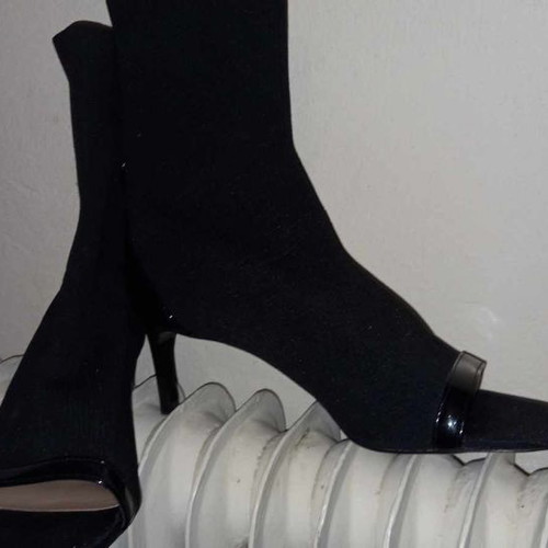 Zara women's shoes size 40 used, black sock style