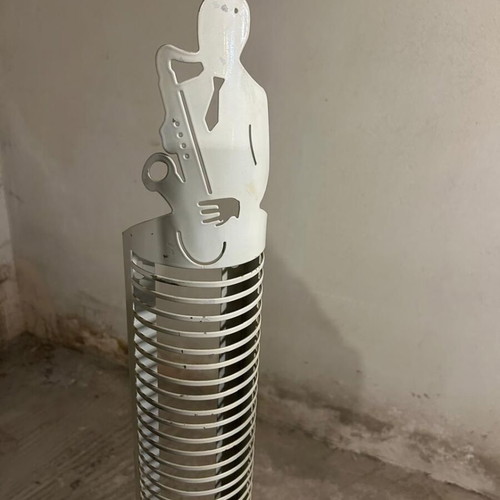 CD tower used, approximately 160 cm