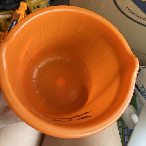 Toy wheelbarrow