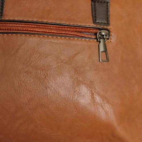 Medium bag like new, brown-red with multiple compartments