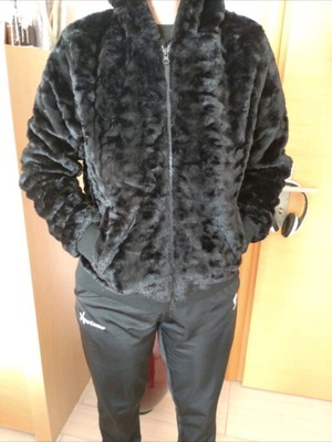 Black fur jacket like new, size L