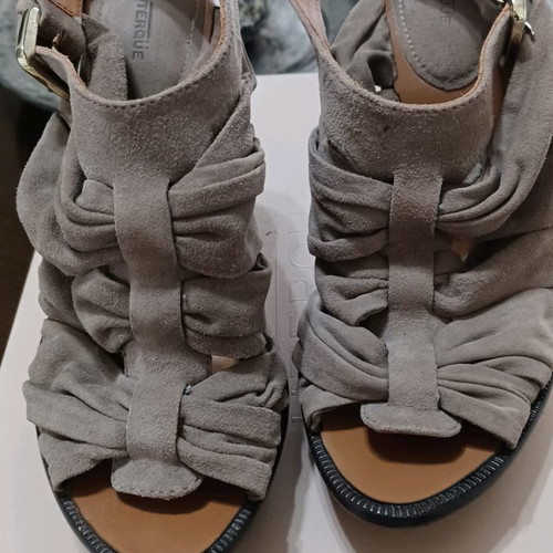 Uterque women's platform shoes used 37 suede leather gray-beige