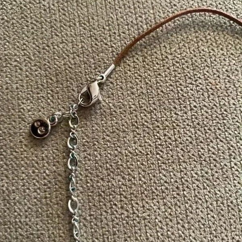 Svarovski heart necklace like new