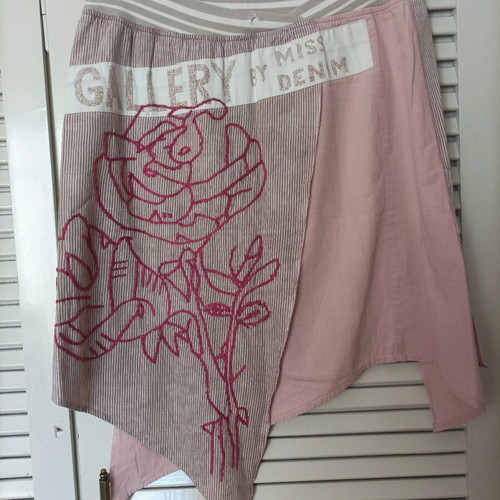 Asymmetric skirt with embroidery used, size M, pink