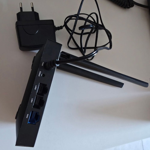 Netis N4 AC1200 Dual Band Wi-Fi Router like new