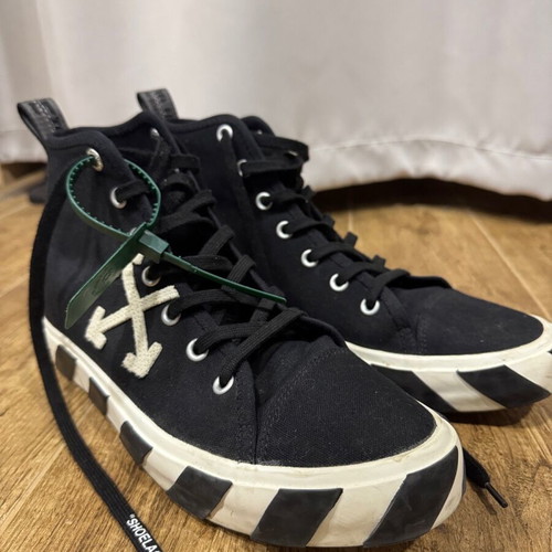 Off White shoes like new, size 45, black with box