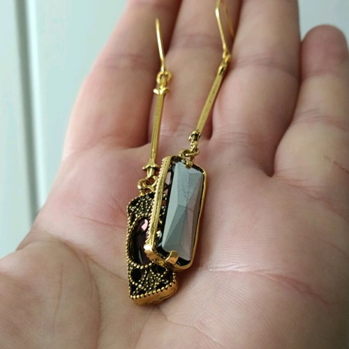 Women's earrings Victorian style with crystal stone and steel new