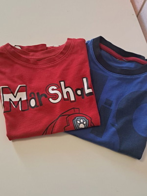 Boys' T-shirts C&A Disney heroes pack of 2 like new, size 104 cm