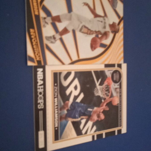 Zion Williamson Panini cards like new, set of 2