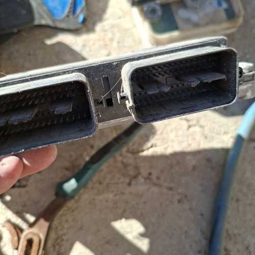 Suzuki Swift 1.3cc engine control unit