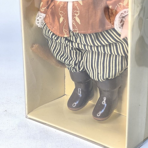 Vintage Porcelain Doll Puss in Boots DeAgostini new