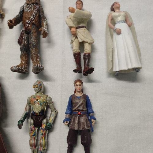 Star Wars figure set and Comm Talk device like new