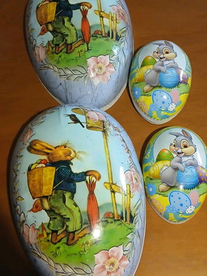 Large paper Easter egg 35cm used, set of two