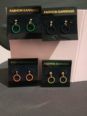 Earrings new, 4 pairs same design in different colors