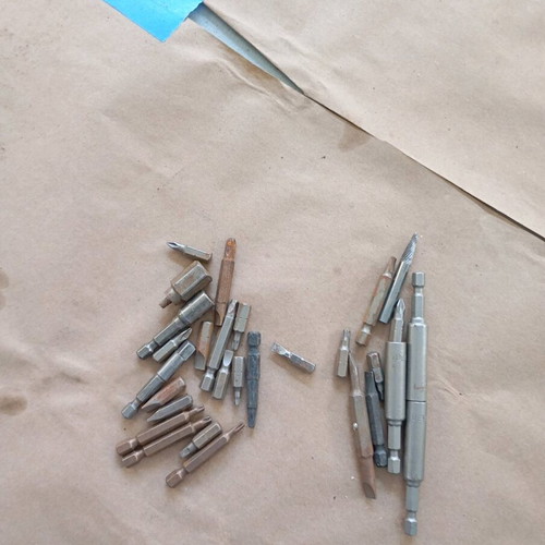 Drill and screwdriver bits set new, 28 pieces