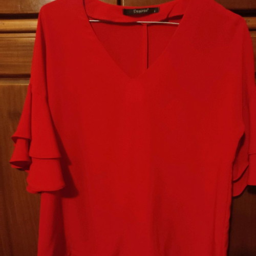 Desiree blouse new, size S, red with ruffled sleeves