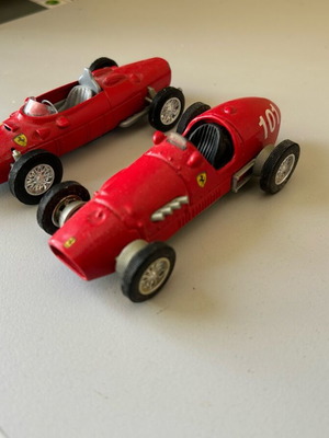 Ferrari toy cars 1/43 metal, like new, set of two