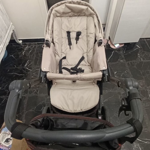 Cam 3-in-1 stroller like new with adjustable seat and car seat