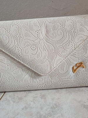 Veta Elegant Envelope Bag new, white with gold shoulder chain