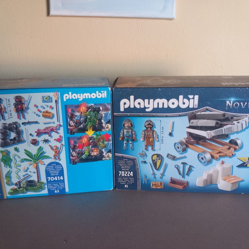 Playmobil Knights and Pirates sets 70224 and 70414