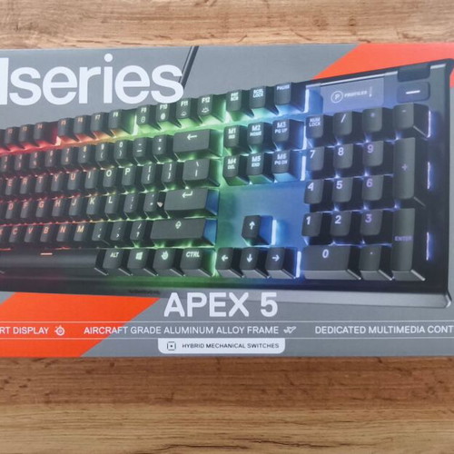 SteelSeries Apex 5 gaming mechanical keyboard new with RGB lighting (US)