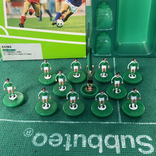 Subbuteo vintage team ref 63393 N.Ireland Germany 2nd Plymouth Naestvad