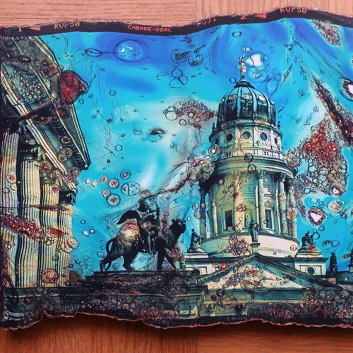 Berlin Wall Decor souvenir like new, 25x20 cm