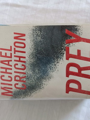 Prey by Michael Crichton, like new, Greek edition