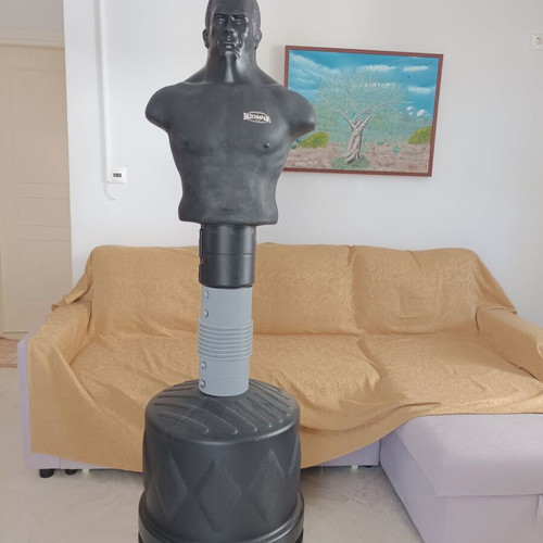 Bob style punching dummy like new, very sturdy, fill with water or sand, German product