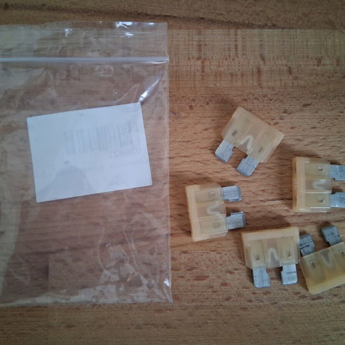Car fuses set, various amperes, Littelfuse & MTA