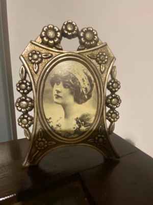 Vintage silver 925 tabletop frame with floral design